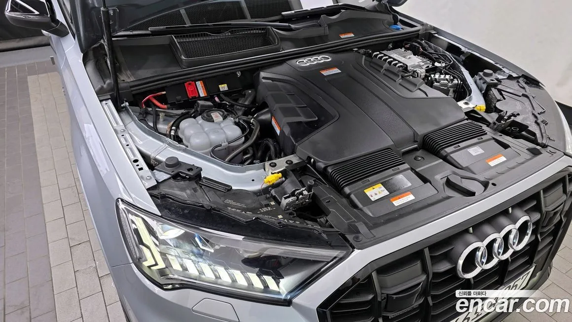 Audi Q7 2023 из KR, фото 6