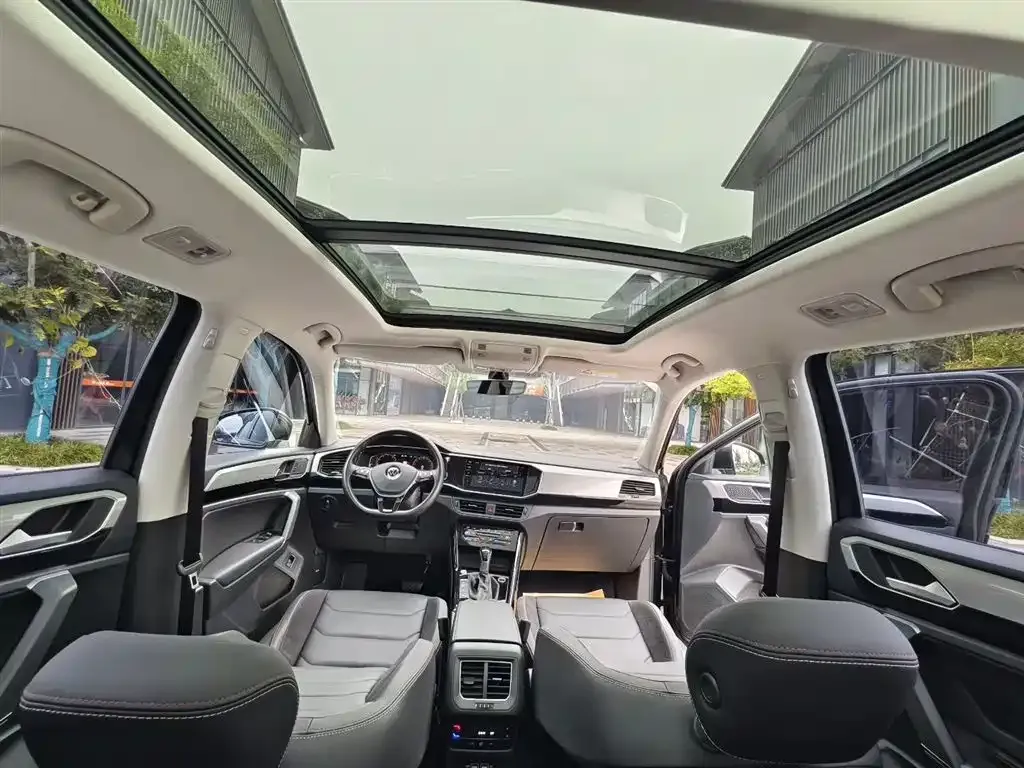 Volkswagen Tayron 2022 из CN, фото 8