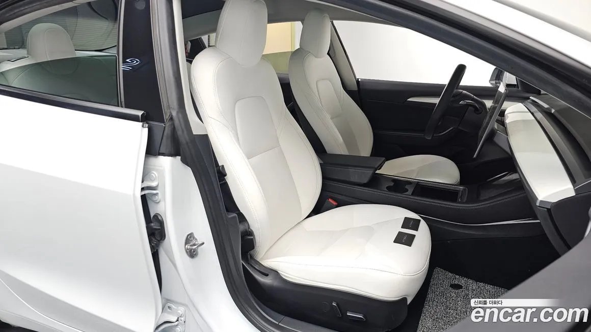 Tesla Model 3 — фото 10