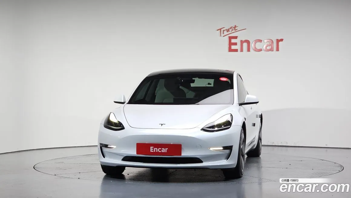 Tesla Model 3 — фото 3