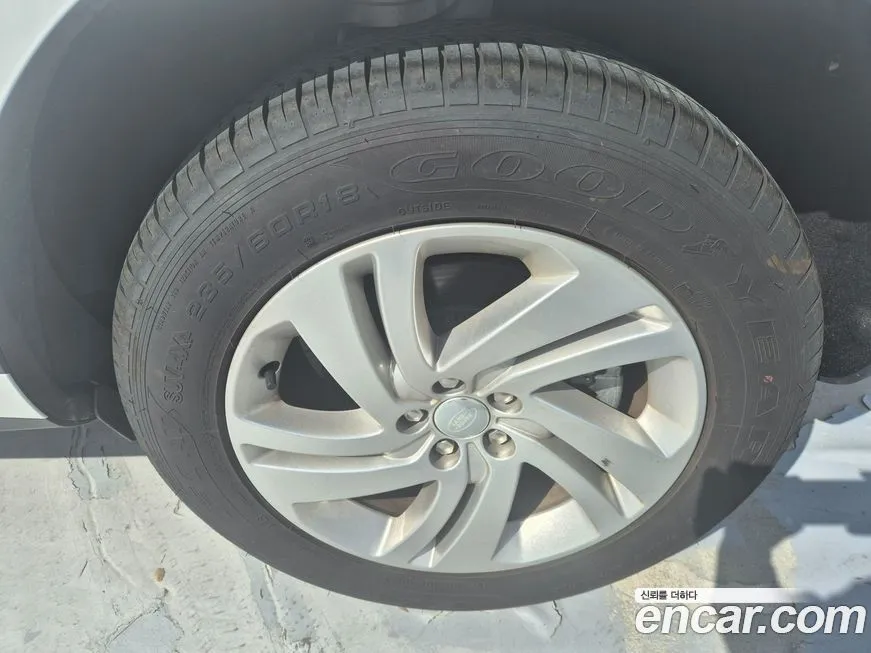 Land Rover Range Rover Evoque 2024 из KR, фото 4