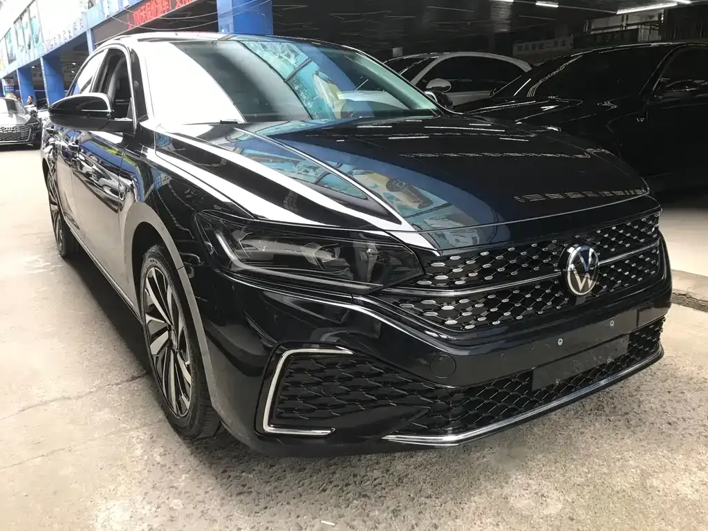 Volkswagen Passat 2022 из CN, фото 3