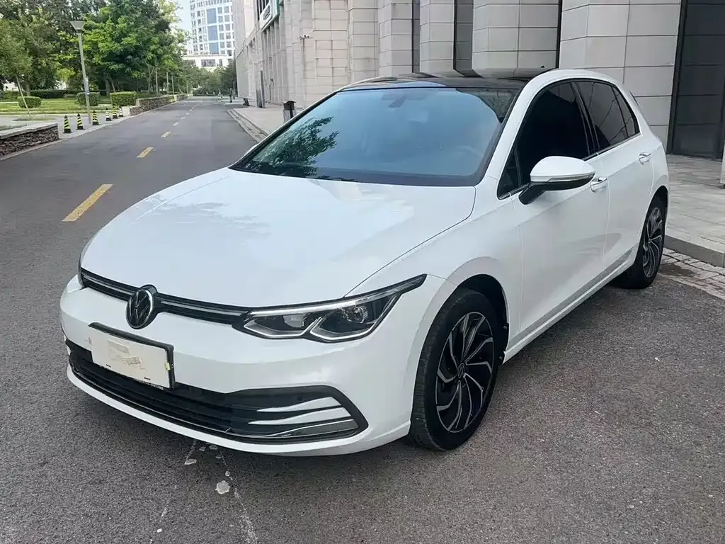 Volkswagen Golf 2022 из CN, фото 1