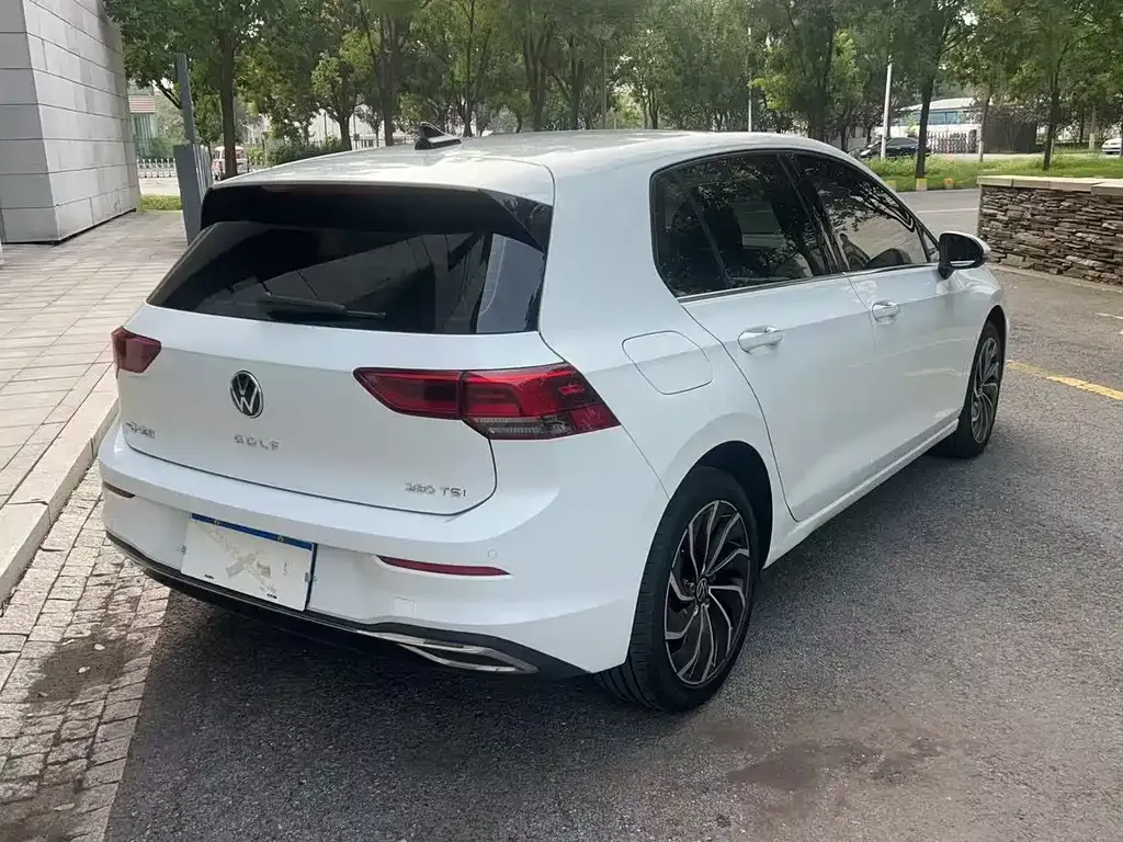 Volkswagen Golf 2022 из CN, фото 4