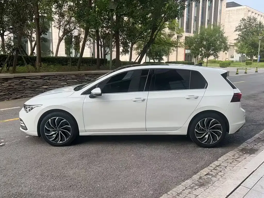 Volkswagen Golf 2022 из CN, фото 6