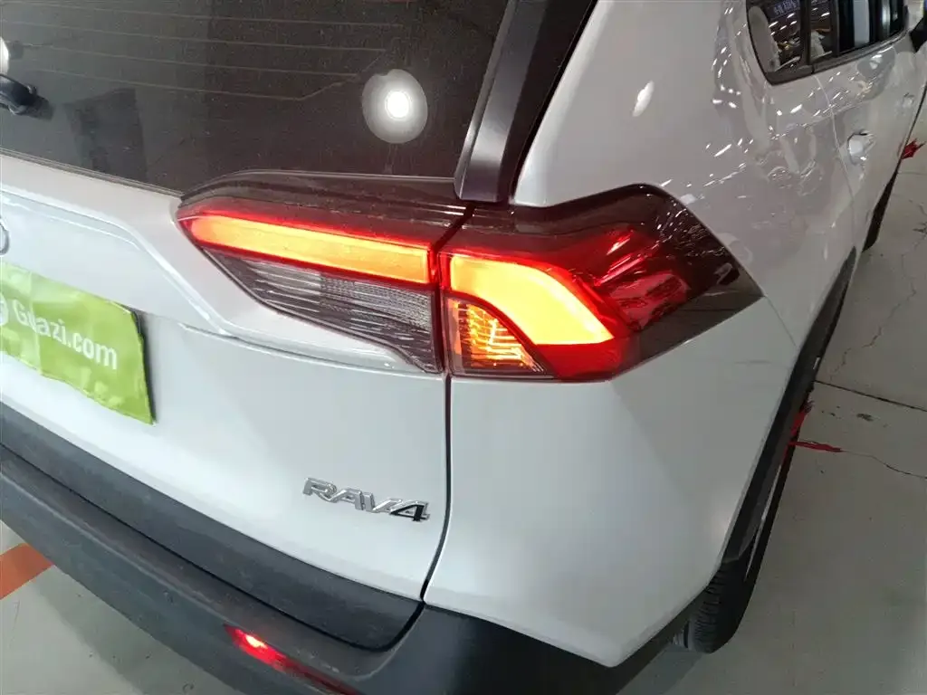 Toyota RAV4 2025 из CN, фото 7