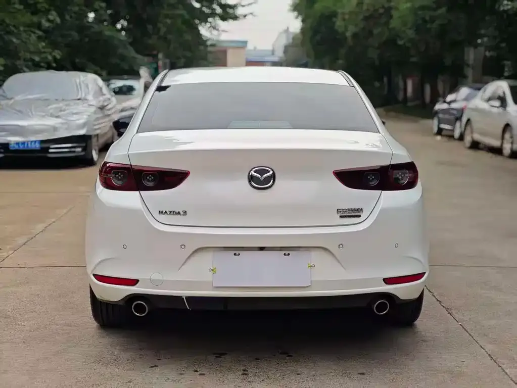 Mazda 3 Axela 2023 из CN, фото 5