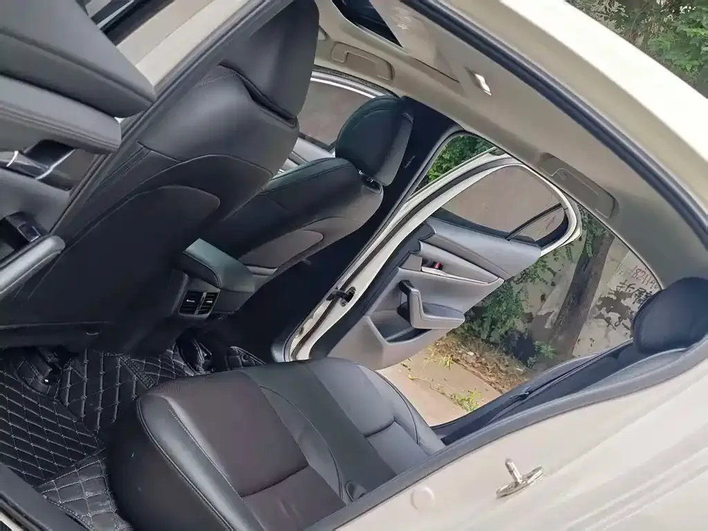 Mazda 3 Axela 2023 из CN, фото 9