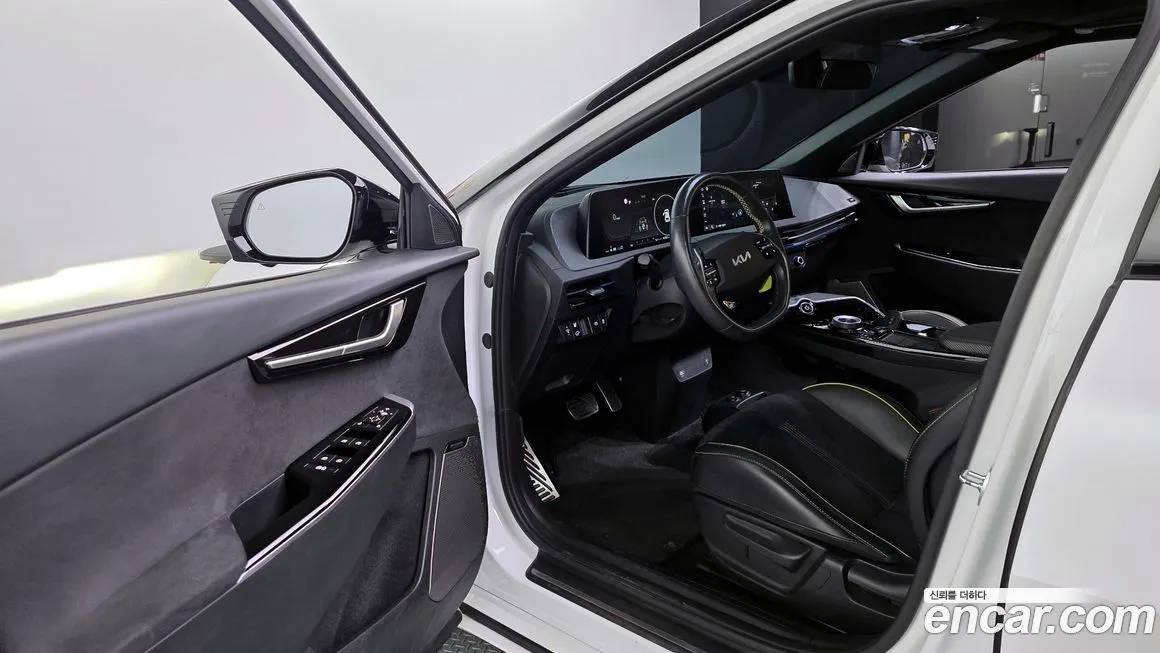Kia EV6 2023 из KR, фото 10