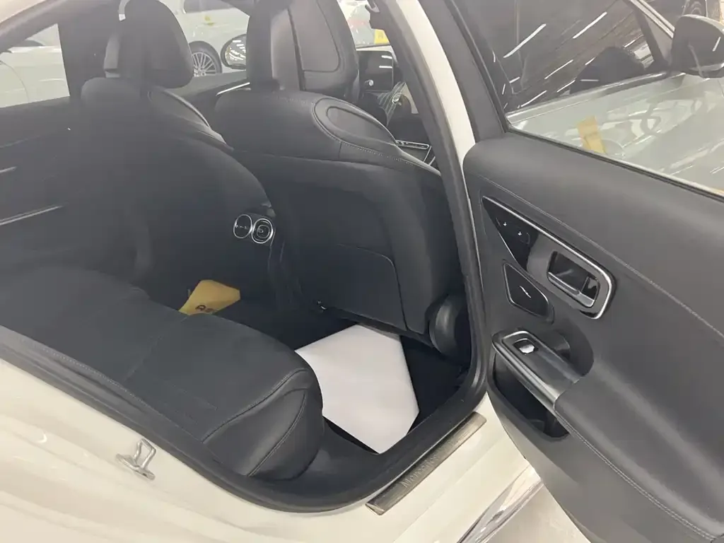 Mercedes-Benz C-Class 2023 из CN, фото 9