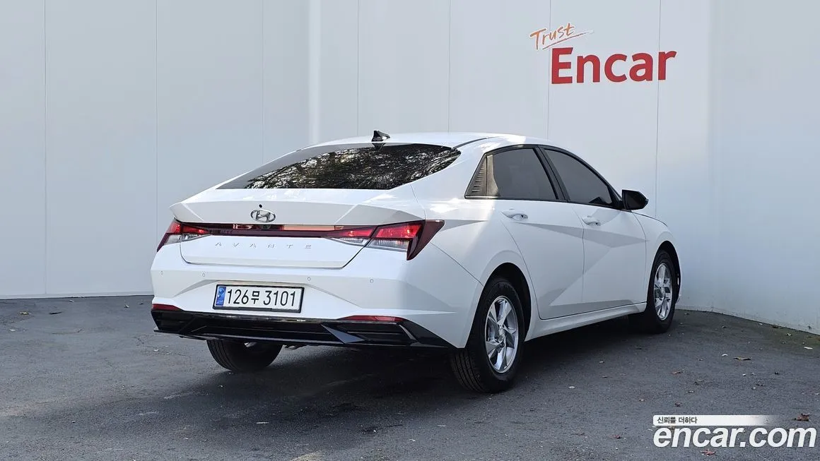 Hyundai AVANTE — фото 2