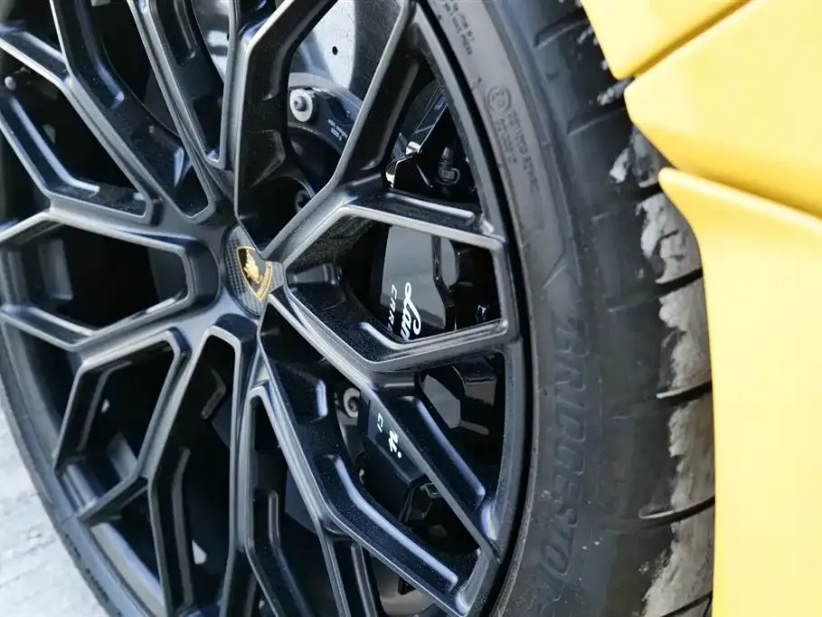 Lamborghini Revuelto 2025 из CN, фото 5