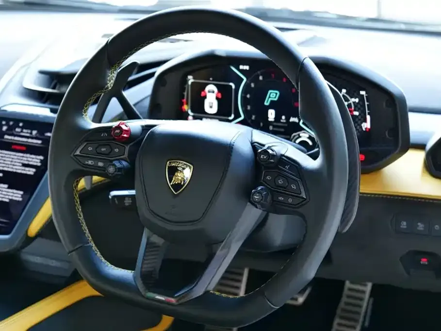 Lamborghini Revuelto 2025 из CN, фото 6