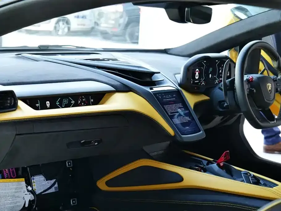Lamborghini Revuelto 2025 из CN, фото 7