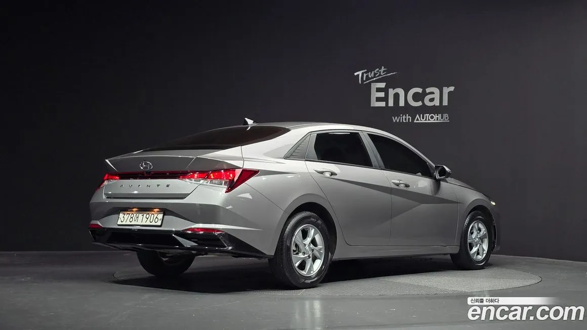 Hyundai AVANTE 2021 из KR, фото 2