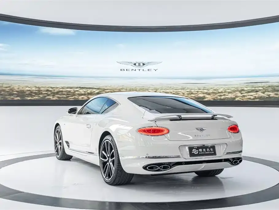 Bentley Continental 2023 из CN, фото 6
