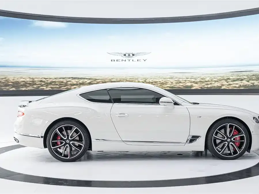 Bentley Continental 2023 из CN, фото 7