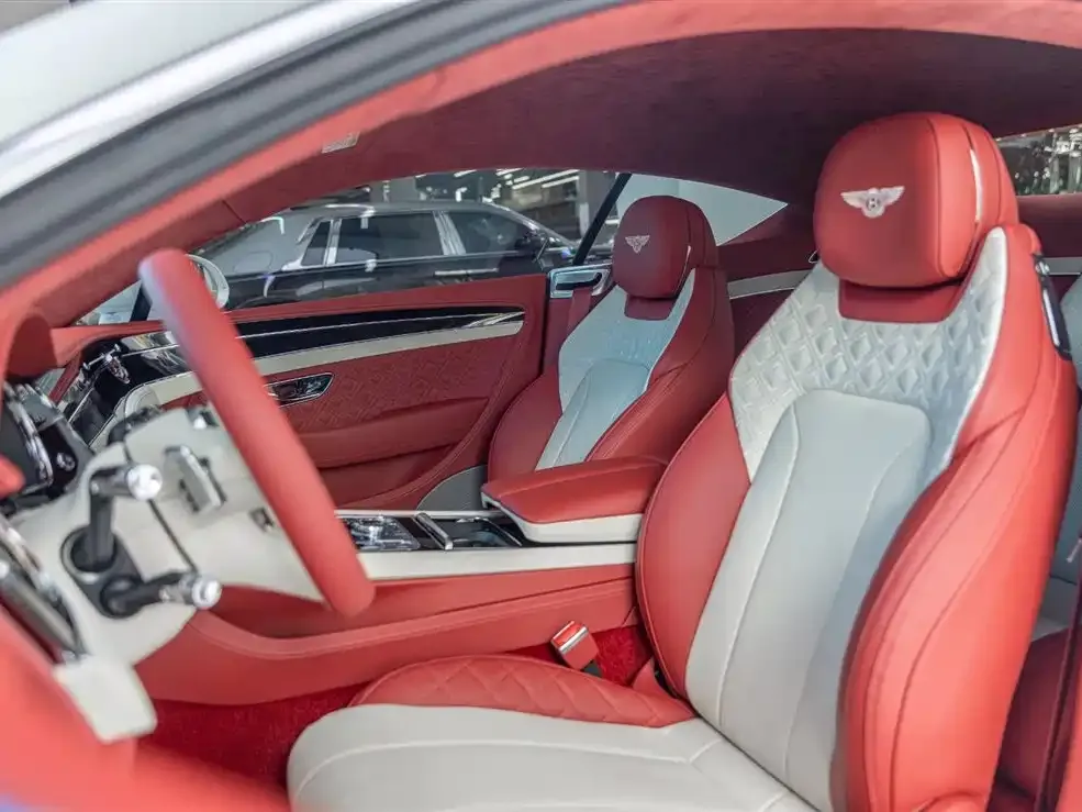 Bentley Continental 2023 из CN, фото 9