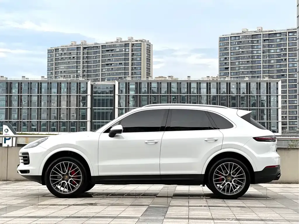 Porsche Cayenne 2023 из CN, фото 4