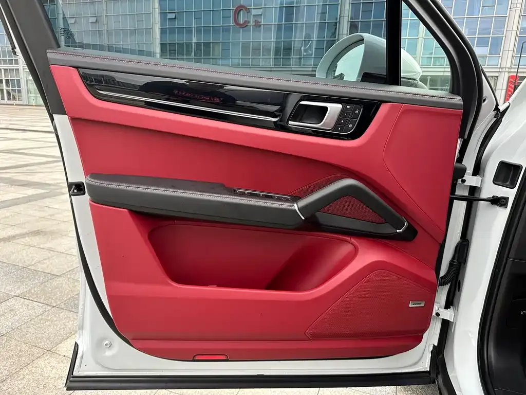 Porsche Cayenne 2023 из CN, фото 9