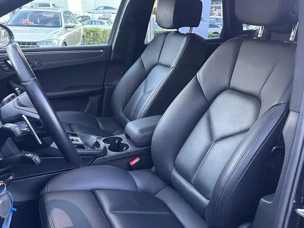 Porsche Macan 2024 из CN, фото 9