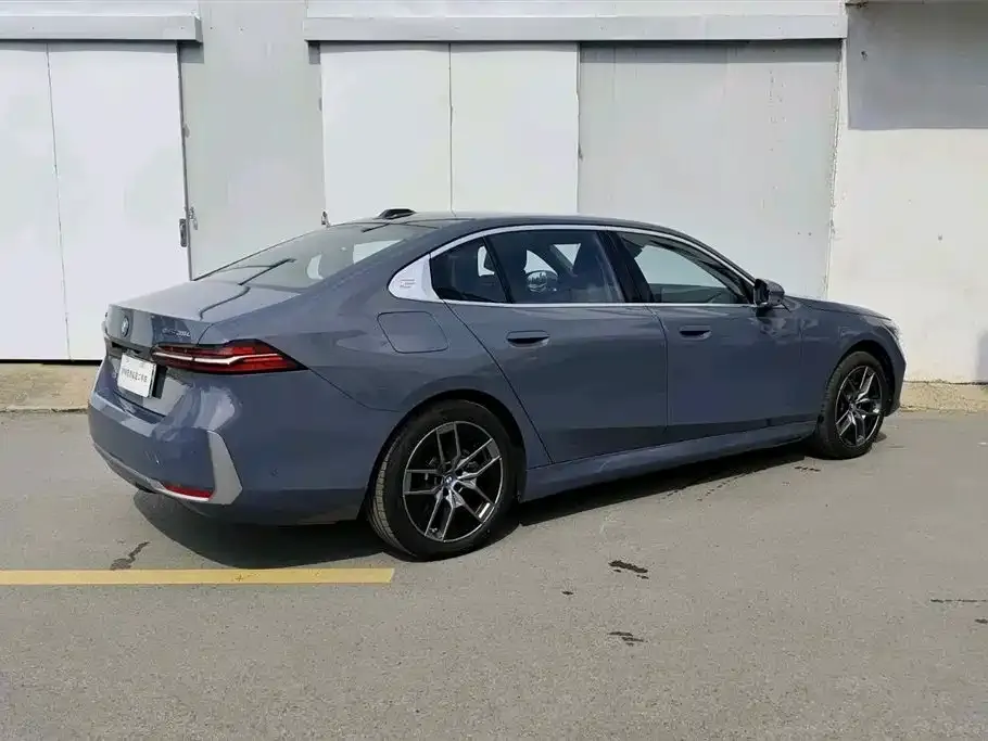 BMW i5 2024 из CN, фото 2