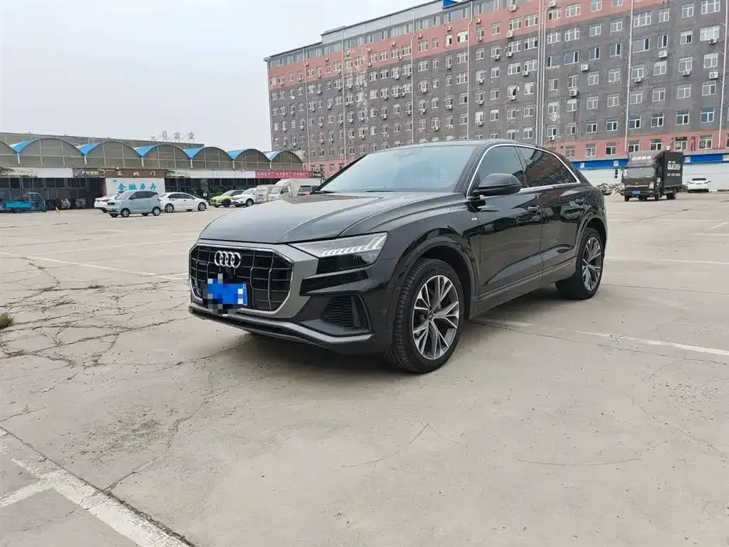 Audi Q8 2022 из CN, фото 1