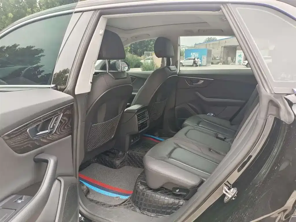 Audi Q8 2022 из CN, фото 10
