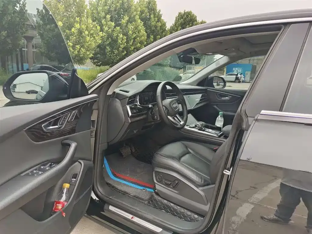 Audi Q8 2022 из CN, фото 7