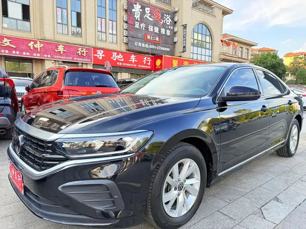 Volkswagen Passat — фото 1