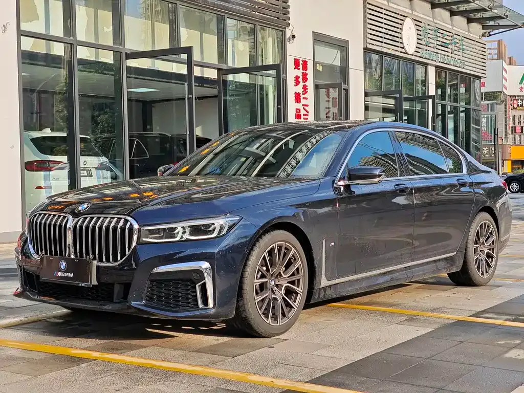 BMW 7 Series 2021 из CN, фото 1