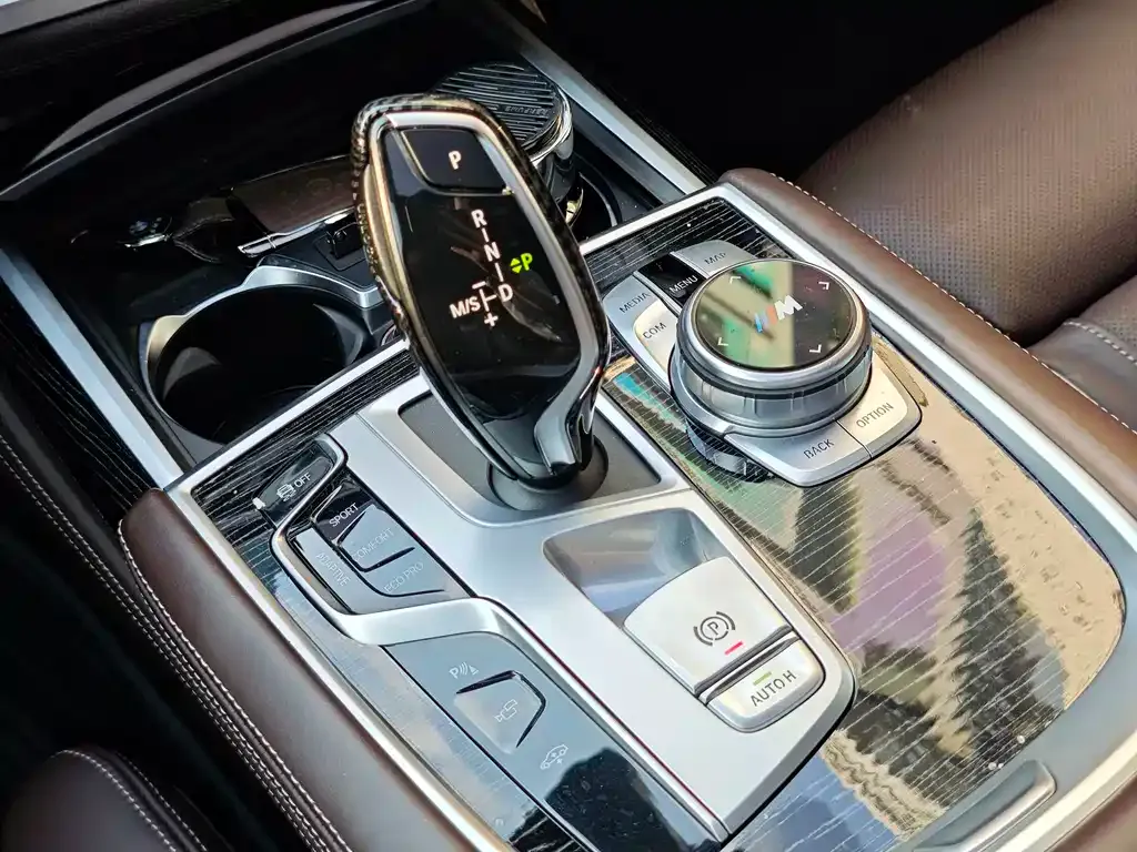 BMW 7 Series 2021 из CN, фото 7
