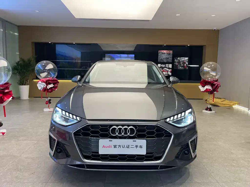 Audi A4L 2023 из CN, фото 2