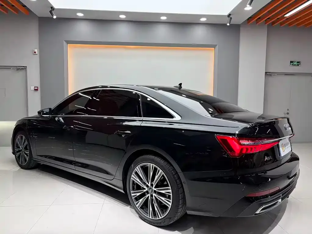 Audi A6L 2022 из CN, фото 6