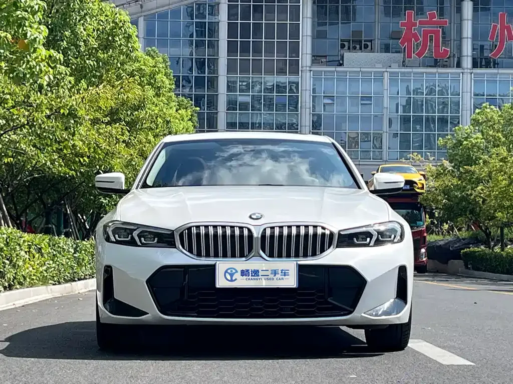 BMW 3 Series 2024 из CN, фото 2