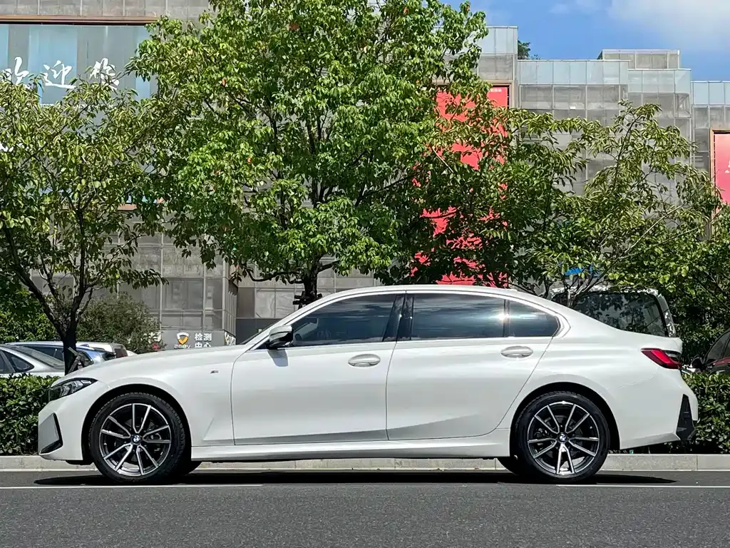 BMW 3 Series 2024 из CN, фото 5