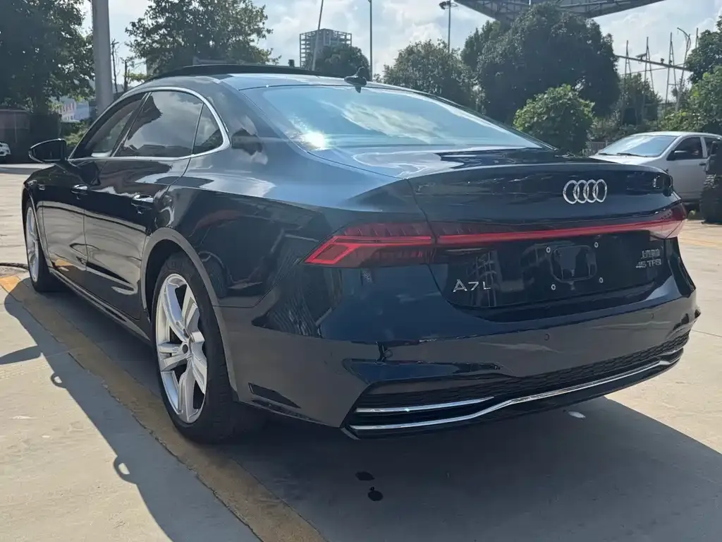 Audi A7L 2022 из CN, фото 7