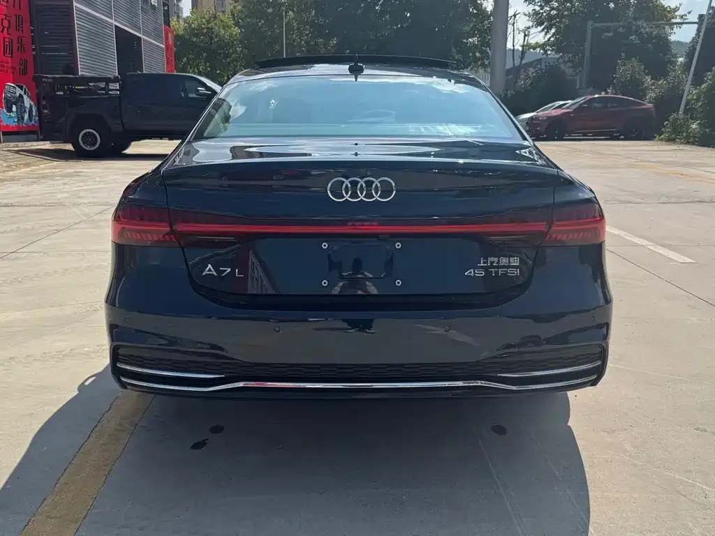 Audi A7L 2022 из CN, фото 8
