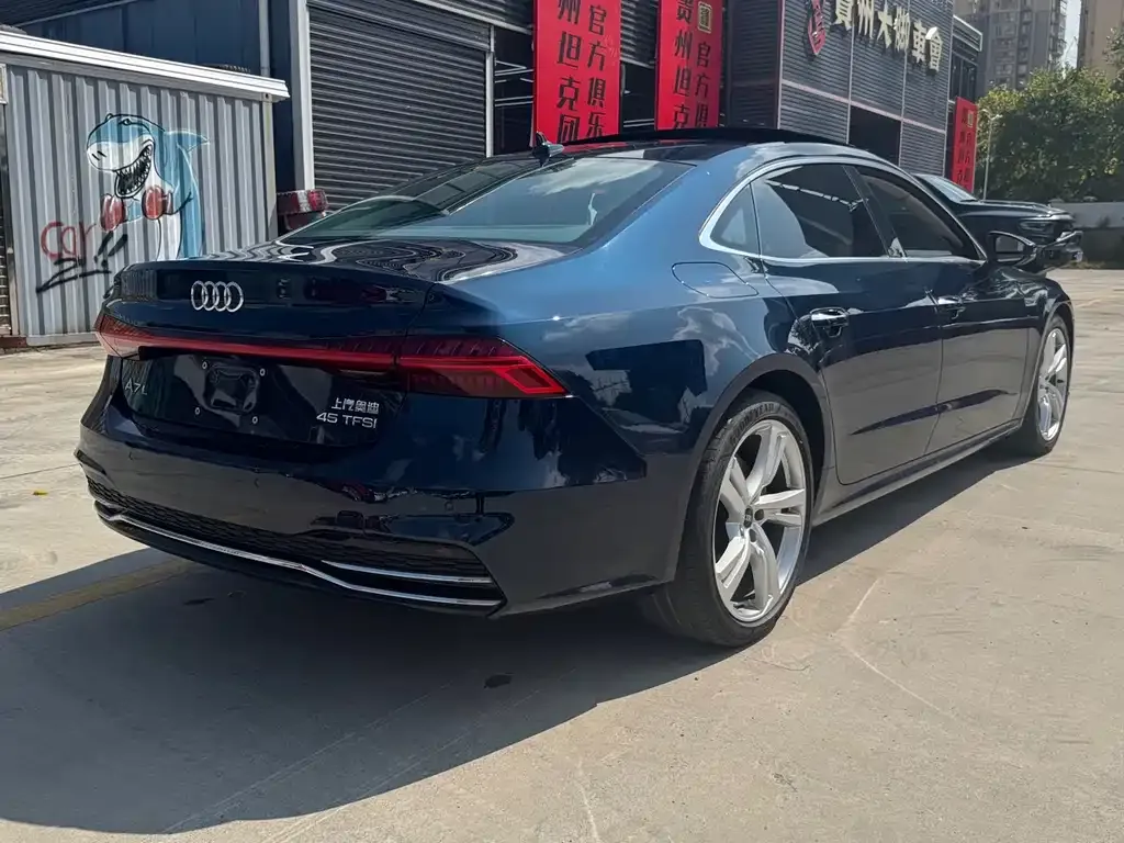 Audi A7L 2022 из CN, фото 9