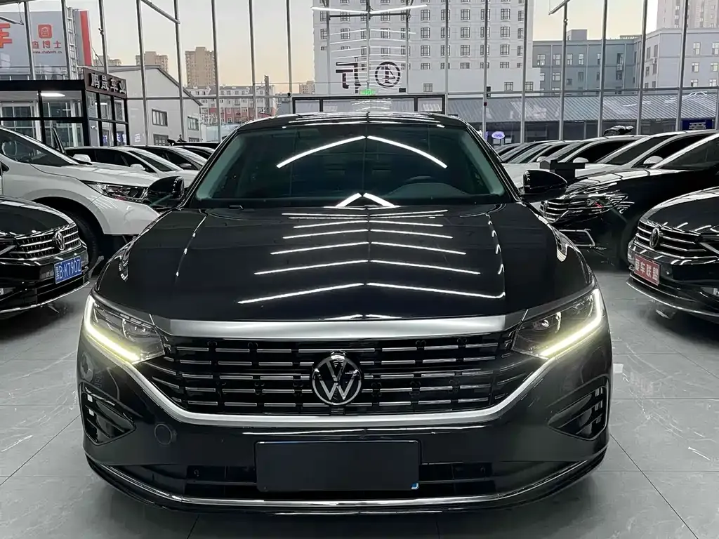 Volkswagen Passat 2022 из CN, фото 2
