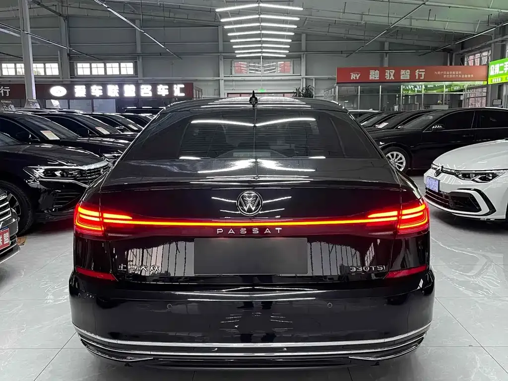 Volkswagen Passat 2022 из CN, фото 5