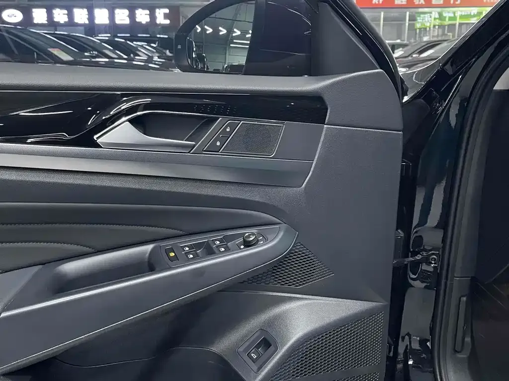 Volkswagen Passat 2022 из CN, фото 9