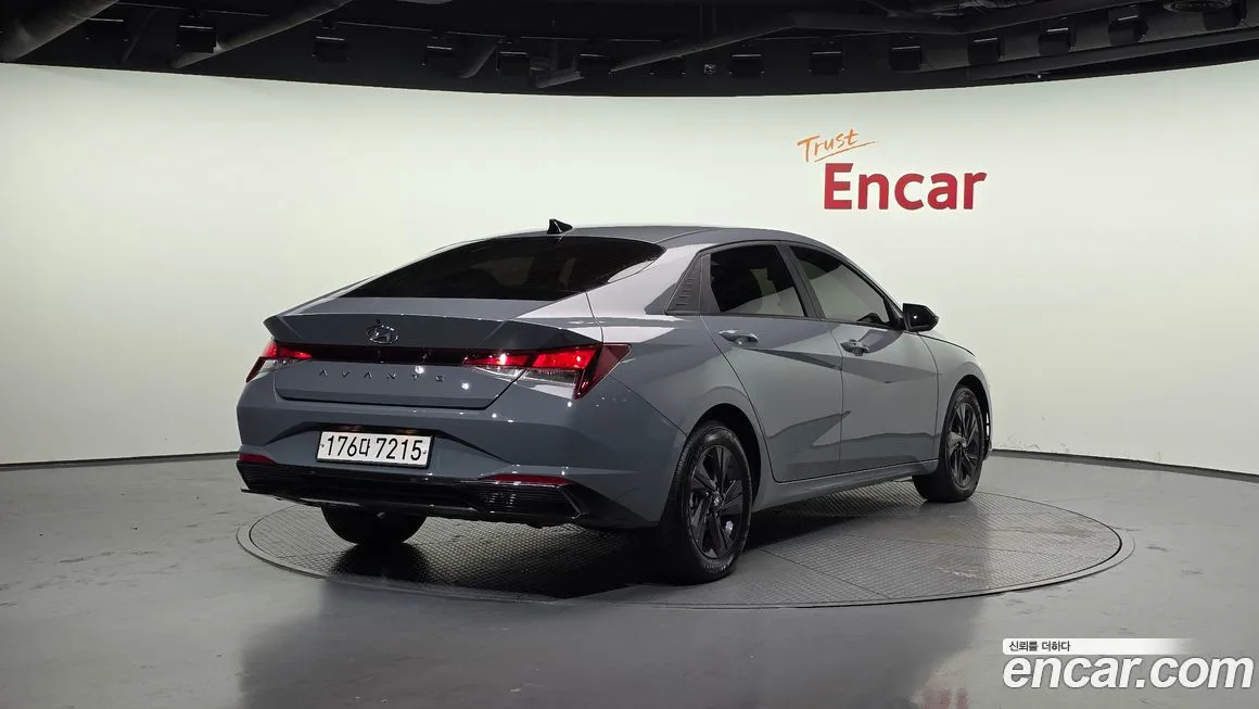 Hyundai AVANTE — фото 2