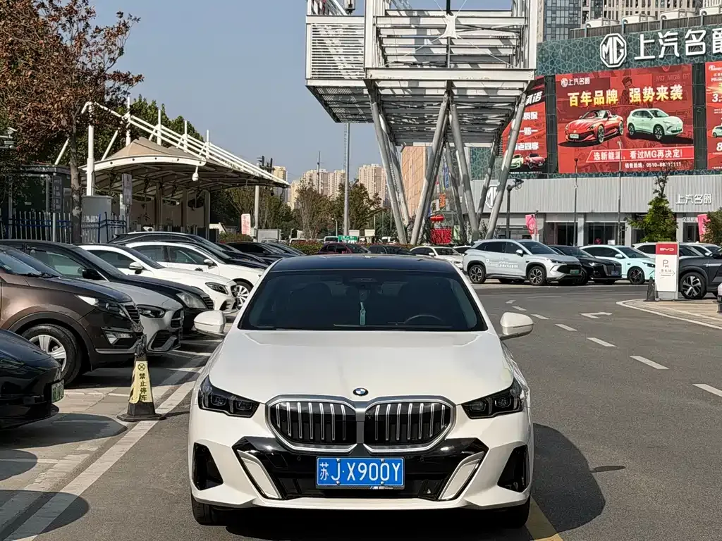 BMW 5 Series — фото 2
