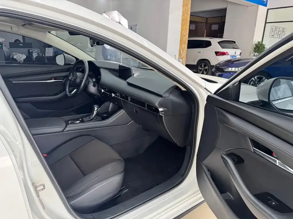 Mazda 3 Axela 2021 из CN, фото 10