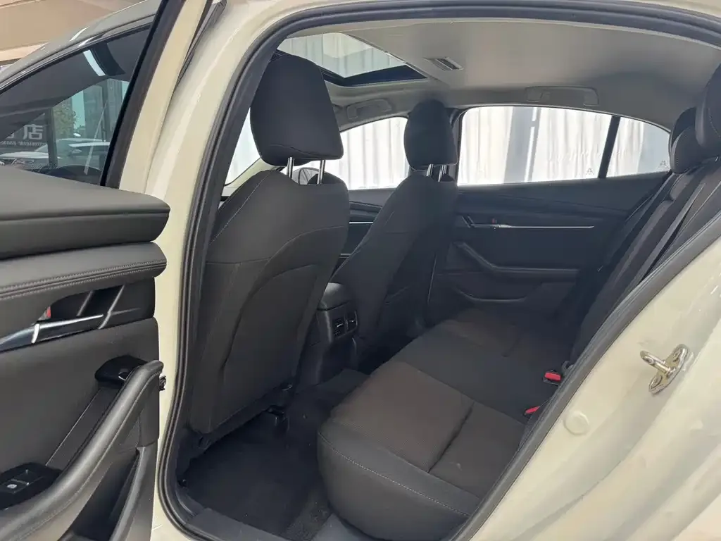 Mazda 3 Axela 2021 из CN, фото 8
