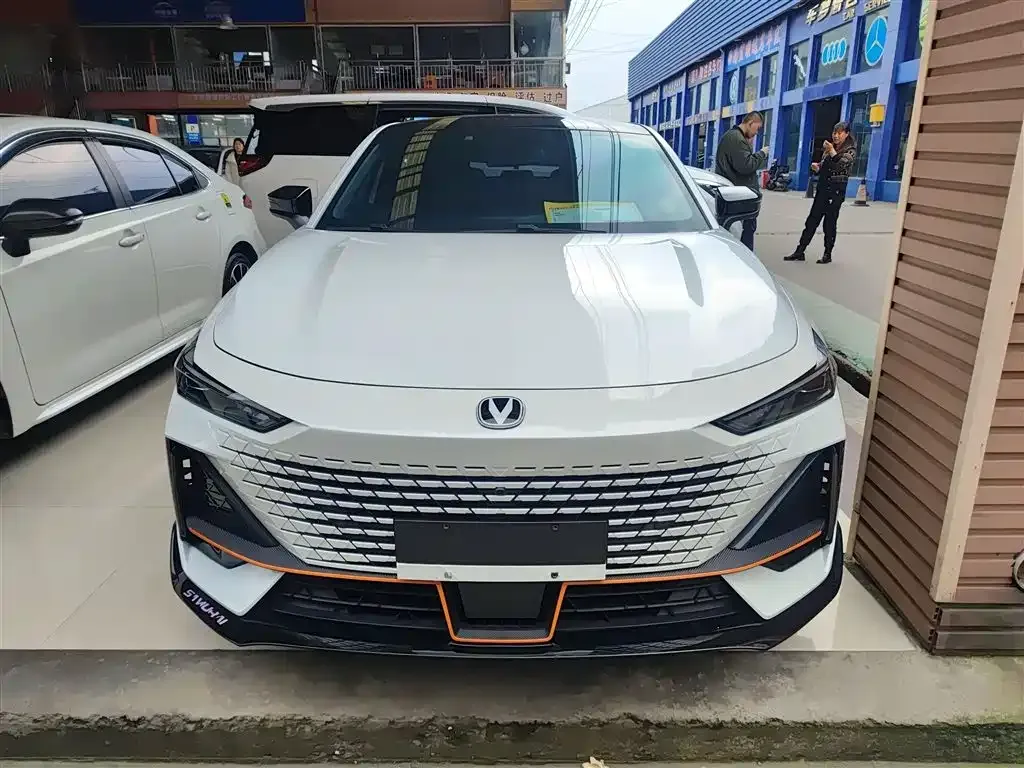Changan UNI-V 2023 из CN, фото 3