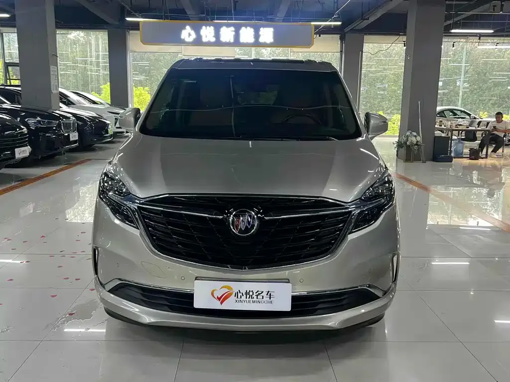 Buick GL8 2021 из CN, фото 2