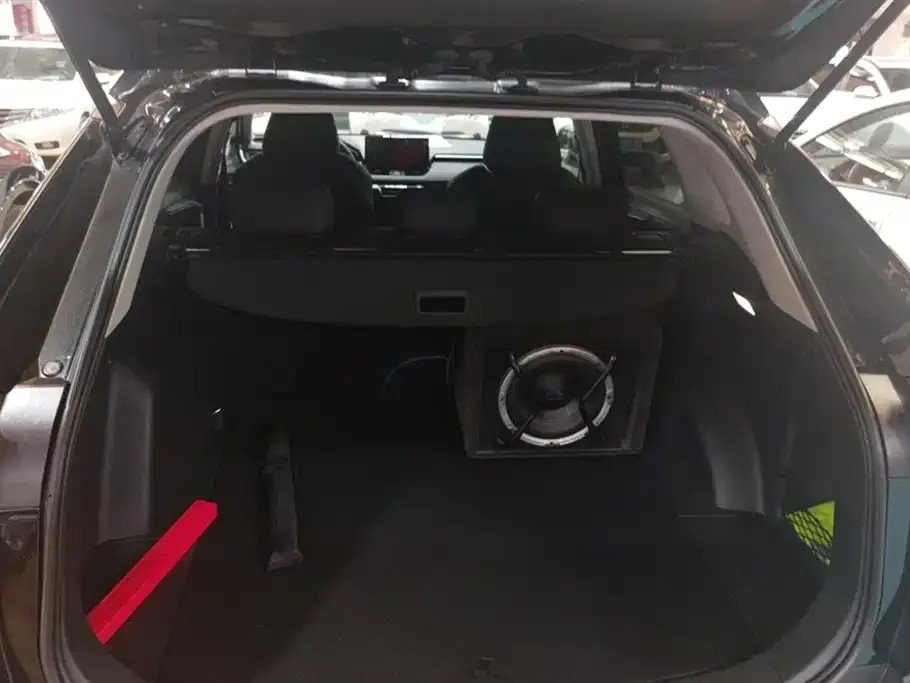 Toyota RAV4 2023 из CN, фото 4