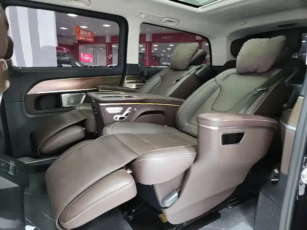 Mercedes-Benz V-Class 2023 из CN, фото 10